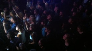 Publik på Gain Elevens spelning på Emergenza festival på Sticky Fingers i Göteborg. Foto: David Fryxelius.