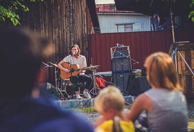 Bakgårdsfestival 2013. Foto: Thingshuset.