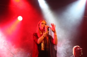 Dotter för Musikhjälpen på Ritz i Arvika. Foto: David Fryxelius.