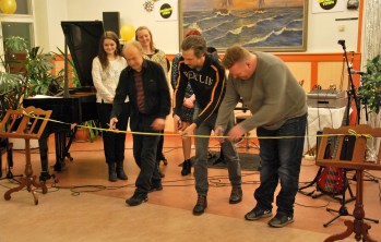 Skivbolaget officiellt invigt efter bandklippning. Foto: David Fryxelius.