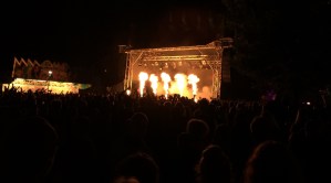 Proteknik vid Broilers konsert på Arvika Hamnfest 2015. Foto: David Fryxelius.