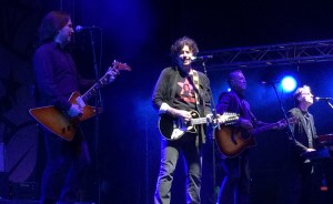 Eric Bazilian i The Hooters på Arvika Hamnfest 2016. Foto: David Fryxelius.