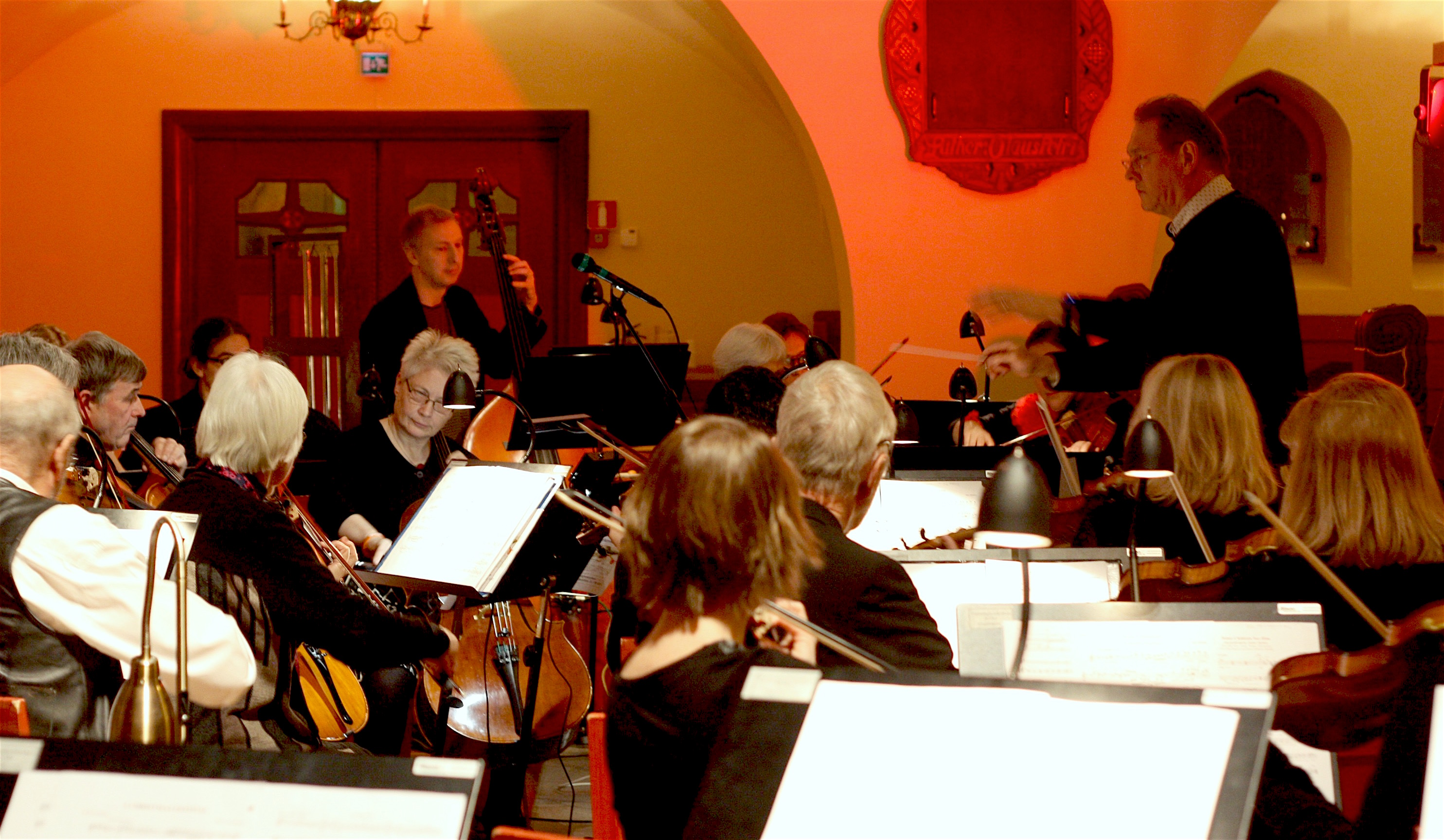 Julkonsert med Arvika stråkorkester och Arvika kammarkör. Foto: David Fryxelius.