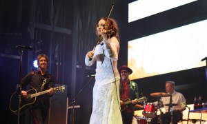 Musiker på Per Gessles konsert på Arvika Hamnfest 2017. Foto: David Fryxelius.