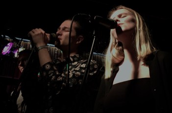 David Gustafsson och Josephine Asker i Pink Furtan. Foto: David Fryxelius.