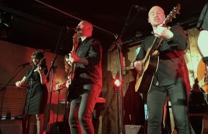 Môra-Per vid spelning på Olssons brygga.