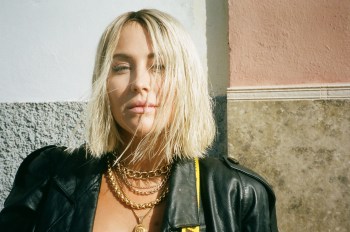 Molly Sandén. Foto: Linn Wexell.