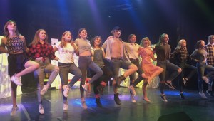 Dansnummer i Legally Blonde. Foto: David Fryxelius.