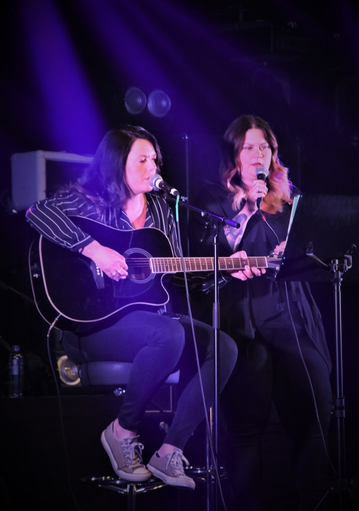 Petra & Sara på Music against Covid-19 del 2 på Ritz. Foto: David Fryxelius.