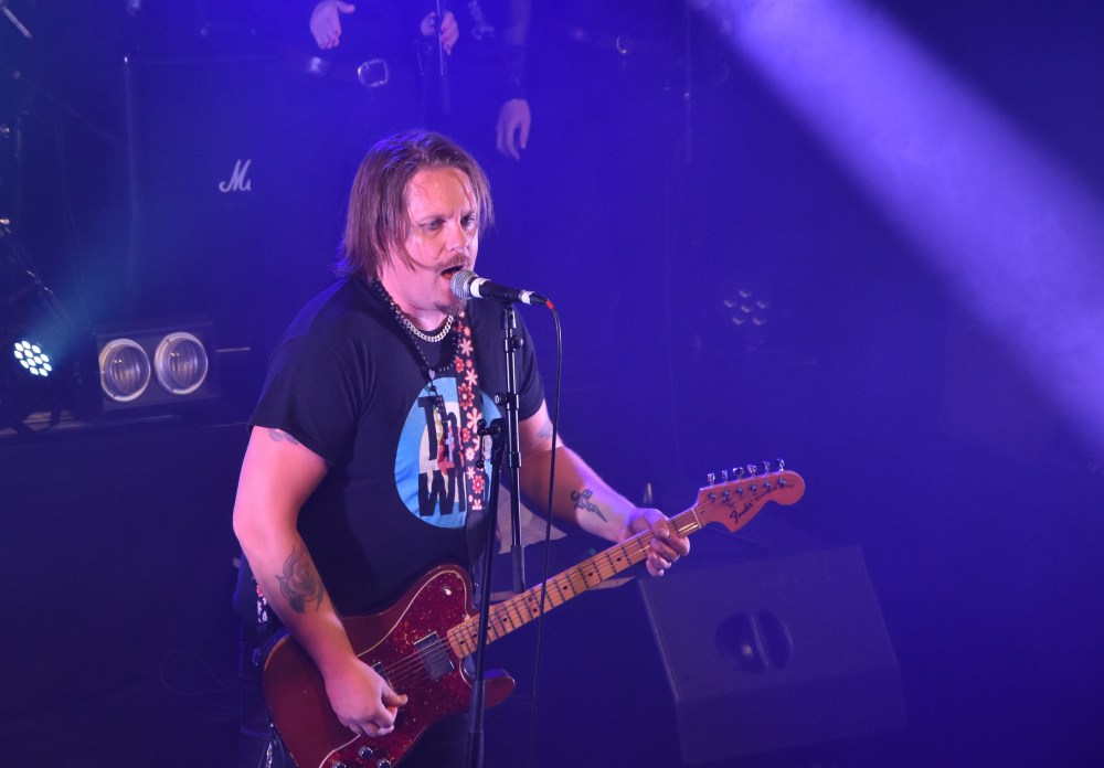 Alex Haglund i By Lightning vid spelning på Music against Covid-19 del 2 på Ritz. Foto: David Fryxelius.