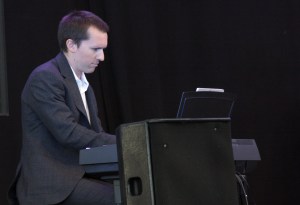 Ernst Erlandson på Piren Live 2020. Foto: David Fryxelius.