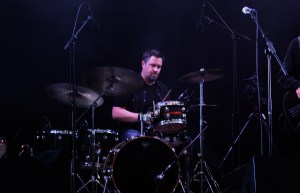 Henrik Berg i T-Bear and the Dukes på Piren Live 2020. Foto: David Fryxelius.