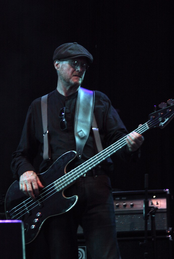 Fredrik Kaudern i T-Bear and the Dukes på Piren Live 2020. Foto: David Fryxelius.