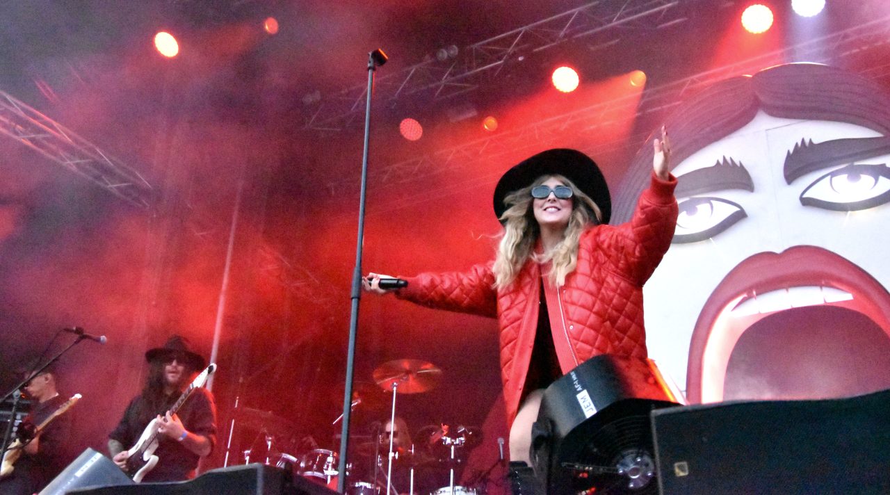 Miss Li på Arvika Hamnfest 2023. Foto: David Fryxelius.