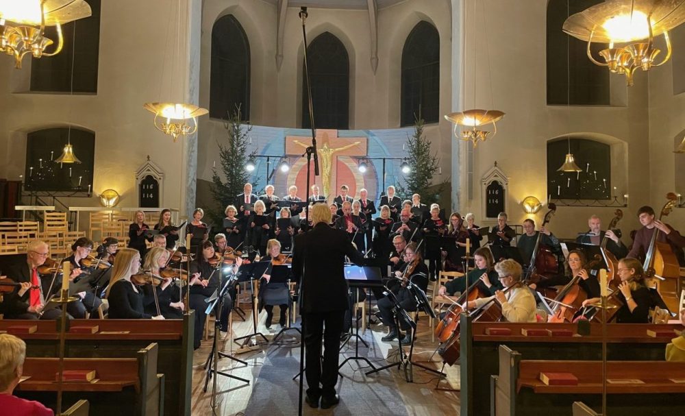 Julkonsert med Arvika Stråkorkester, Arvika kammarkör och elever från Musikskolan i Arvika. Foto: David Fryxelius.