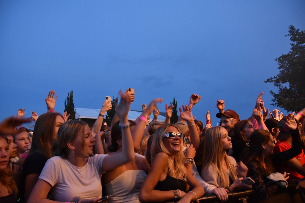 Publik på Roc Boys på Arvika Hamnfest 2024. Foto: David Fryxelius.